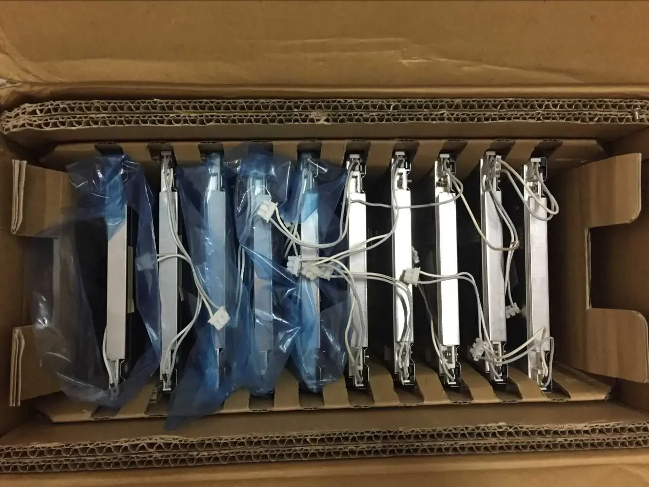 DMF50262NF-FW DMF50262NB-FW
DMF50262NF-FW DMF50262NB-FW