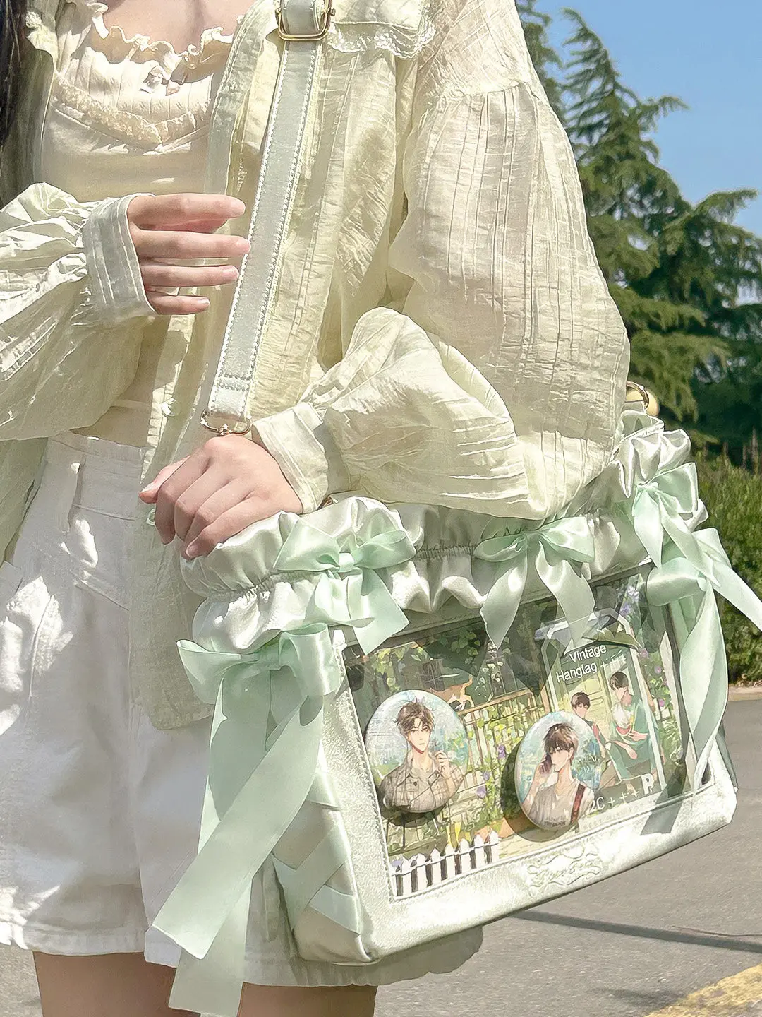Новая оригинальная аниме-сумка через плечо 2026 года, большая вместительная сумка для коллекции аниме-мерча, коллекция «Аниме-девушки»
Новая оригинальная аниме-сумка через плечо 2026 года, большая вместительная сумка для коллекции аниме-мерча, коллекция «Аниме-девушки»