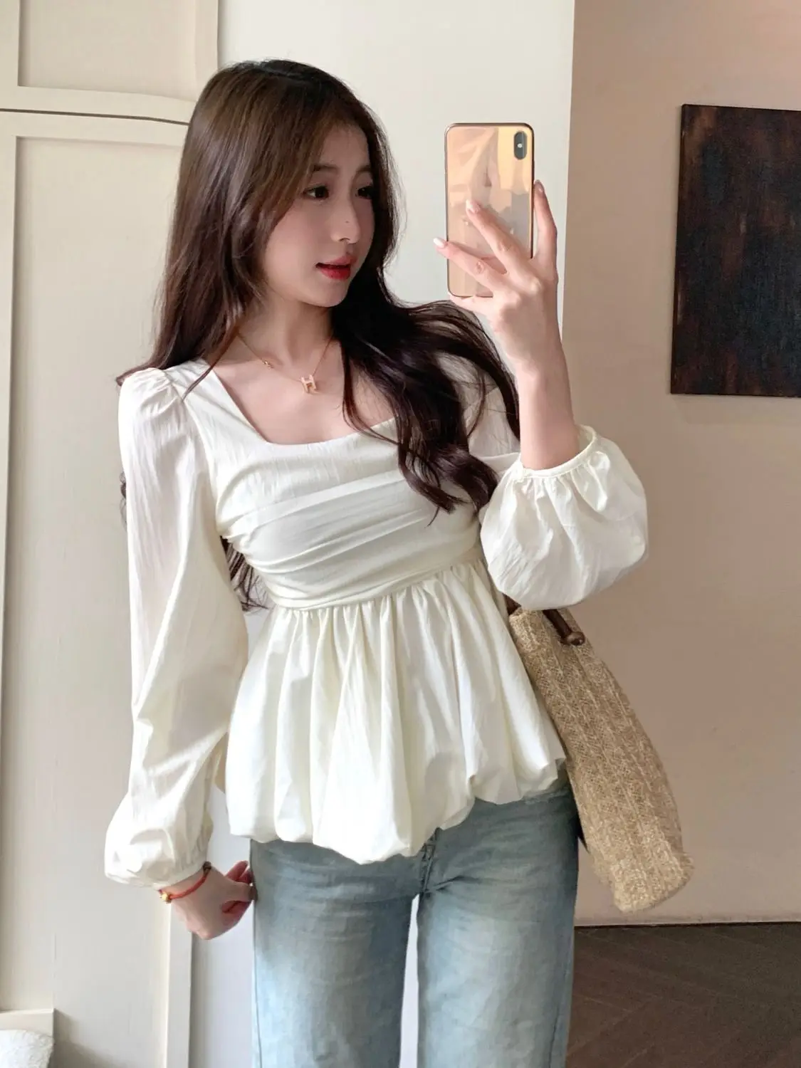 Korejpaa Korean Style Blouses Women Square Neck Gentle Shirt 2025 Spring New Slim Waist Ruched Long Sleeved Shirts Top Blusas
Korejpaa Korean Style Blouses Women Square Neck Gentle Shirt 2025 Spring New Slim Waist Ruched Long Sleeved Shirts Top Blusas