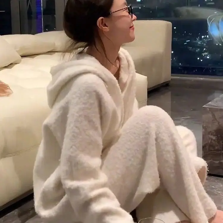 Pajamas Women's Autumn and Winter Fleece Thickened Thermal Hooded Loungewear Set Pajamas
Pajamas Women's Autumn and Winter Fleece Thickened Thermal Hooded Loungewear Set Pajamas