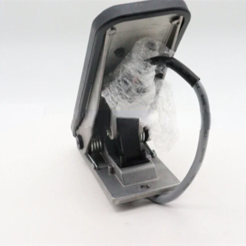 Pièces de rechange originales chargeur ont engagé la pédale YA00003929 4631747 pied composants pour
Pièces de rechange originales chargeur ont engagé la pédale YA00003929 4631747 pied composants pour
