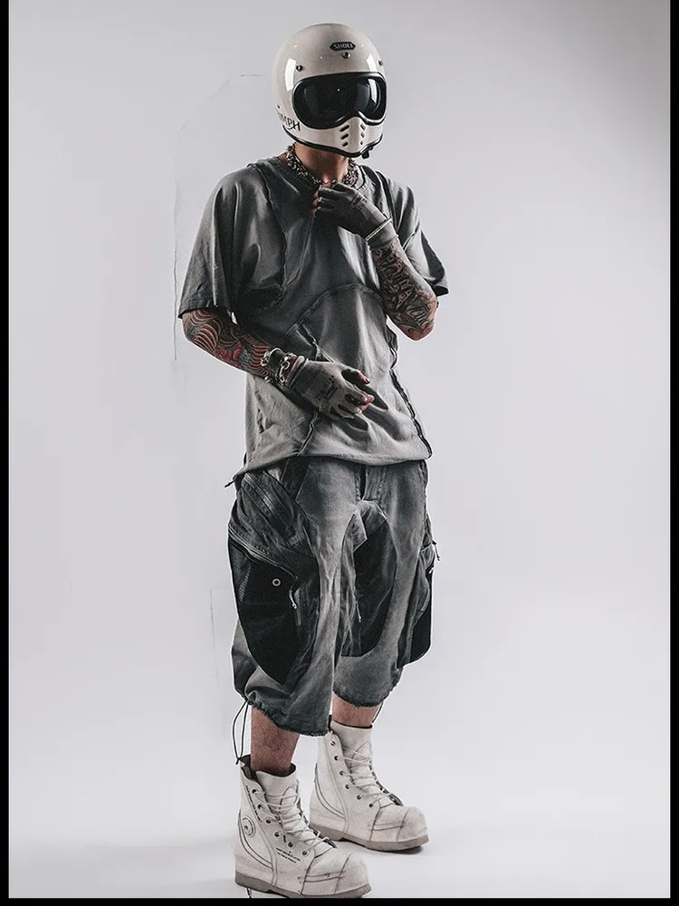 Three-Dimensional Cutting Stitching Damaged Burrs Washed and Worn Wasteland Style Functional Casual Raglan Short Sleeve Shirt
Three-Dimensional Cutting Stitching Damaged Burrs Washed and Worn Wasteland Style Functional Casual Raglan Short Sleeve Shirt