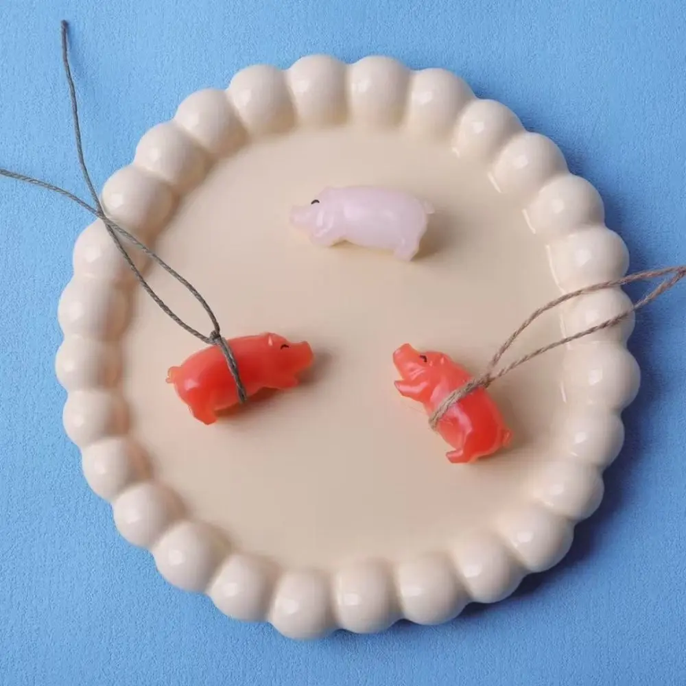 10pcs Color Changing Roast Pig Ornament Uv Sensitivity Temperature Reminder Car Hanging Pendant PVC Interior Accessories
10pcs Color Changing Roast Pig Ornament Uv Sensitivity Temperature Reminder Car Hanging Pendant PVC Interior Accessories