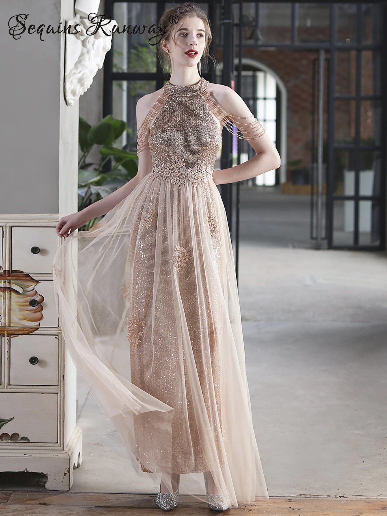 Sexy backless black maxi sequin summer dress women elegant luxury mesh wedding party dress prom long evening dresses vestidos HL
Sexy backless black maxi sequin summer dress women elegant luxury mesh wedding party dress prom long evening dresses vestidos HL