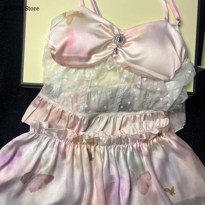 Kawaii розовые шорты на бретельках, костюм, женские атласные пижамы, 2 шт., нижнее белье, сексуальная кружевная отделка, домашняя одежда, нижнее белье, новинка лета, одежда для сна
Kawaii розовые шорты на бретельках, костюм, женские атласные пижамы, 2 шт., нижнее белье, сексуальная кружевная отделка, домашняя одежда, нижнее белье, новинка лета, одежда для сна