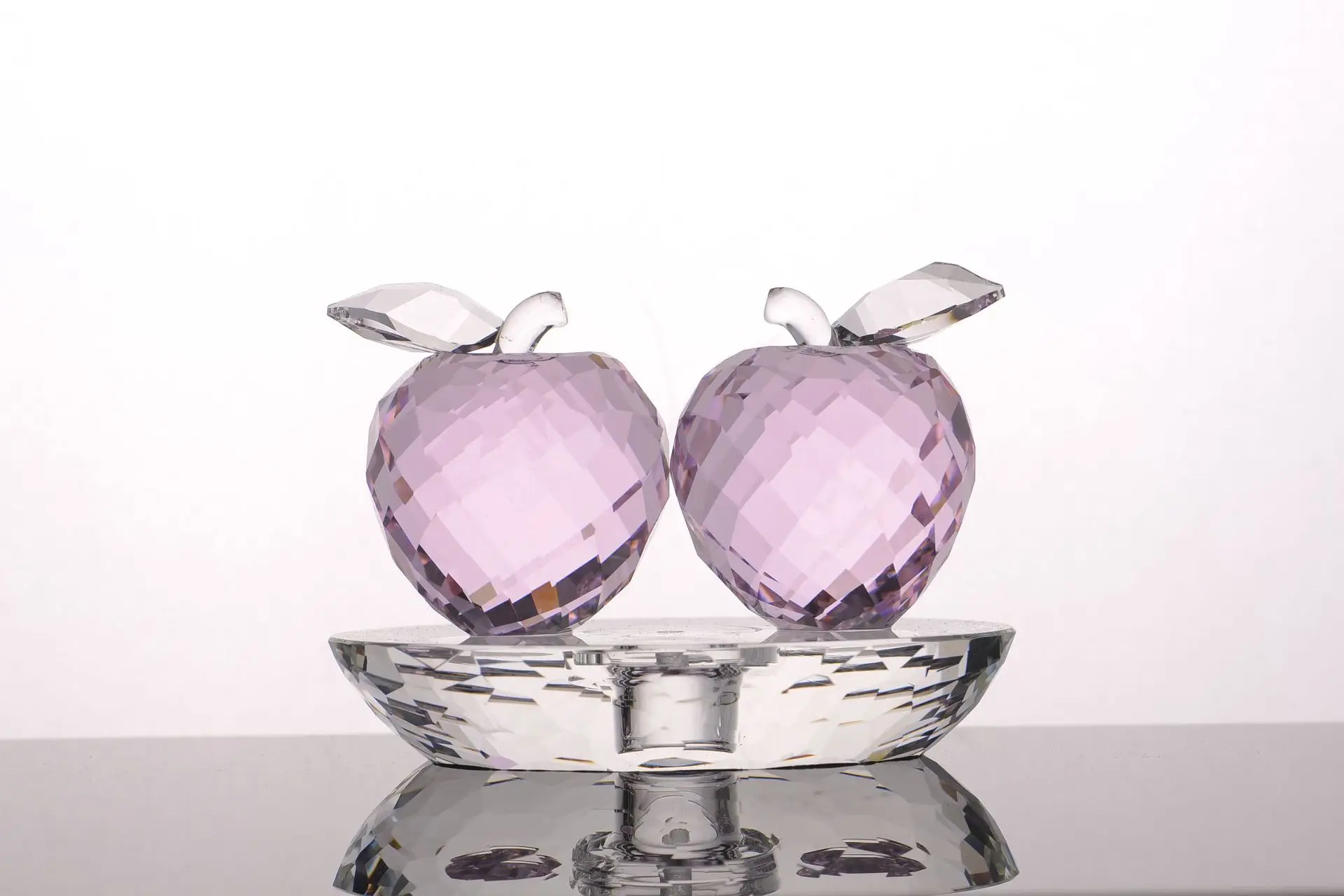 Crystal Apple Car Ornament Car Perfume Holder Creative Crystal Double Apple Car Ornament Living Room Decoration Home Decoration
Crystal Apple Car Ornament Car Perfume Holder Creative Crystal Double Apple Car Ornament Living Room Decoration Home Decoration