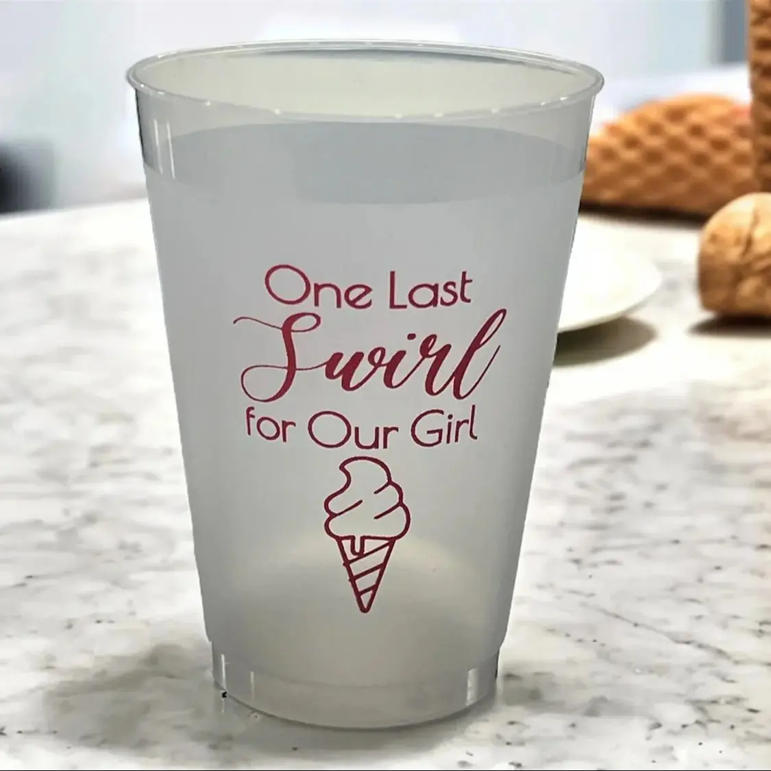 Свадебные чашки на заказ, матовые чашки для приемной, фирменные коктейли | Современный свадебный декор | Заручини
Свадебные чашки на заказ, матовые чашки для приемной, фирменные коктейли | Современный свадебный декор | Заручини