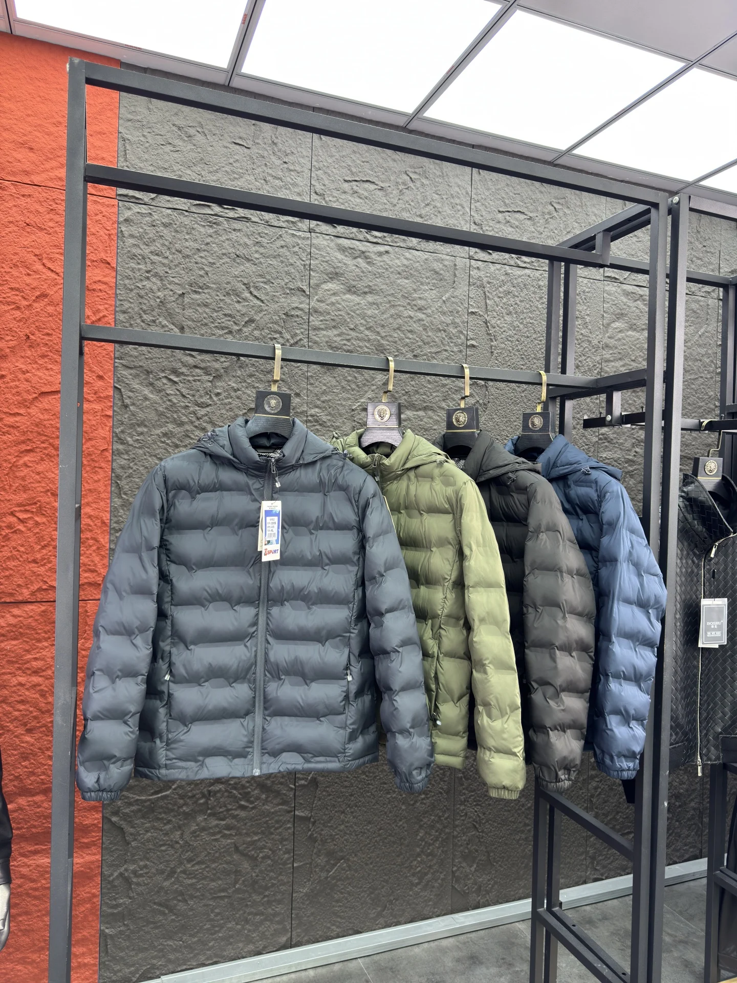 Lightweight Faionable Cotton Jaet for Men with Hood Padded Vest Stand Fit Urban Sle Long Sve Casual Outerwear
Lightweight Faionable Cotton Jaet for Men with Hood Padded Vest Stand Fit Urban Sle Long Sve Casual Outerwear