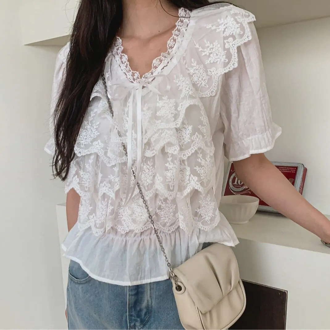 Princess Style Lace Layered Cake Shirt Fashionable Women's Top Dongda Gate Short Sleeve V-Neck Cotton Polyester Blend
Princess Style Lace Layered Cake Shirt Fashionable Women's Top Dongda Gate Short Sleeve V-Neck Cotton Polyester Blend