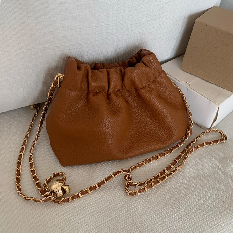 Simple Chain Women's Bucket Shoulder Bag Solid Color Ladies Small Crossbody Bags Soft Pu Leather Female Clutch Purse Handbags
Simple Chain Women's Bucket Shoulder Bag Solid Color Ladies Small Crossbody Bags Soft Pu Leather Female Clutch Purse Handbags