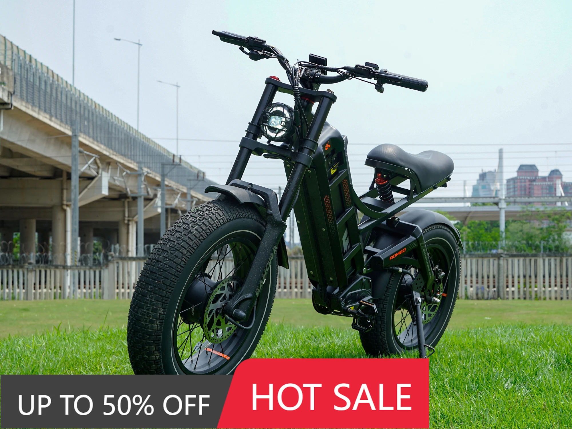 Электрический велосипед JYF для взрослых, внедорожный электровелосипед с высокой мощностью 52В 60Ач, мощный электрический велосипед для бездорожья.
Электрический велосипед JYF для взрослых, внедорожный электровелосипед с высокой мощностью 52В 60Ач, мощный электрический велосипед для бездорожья.