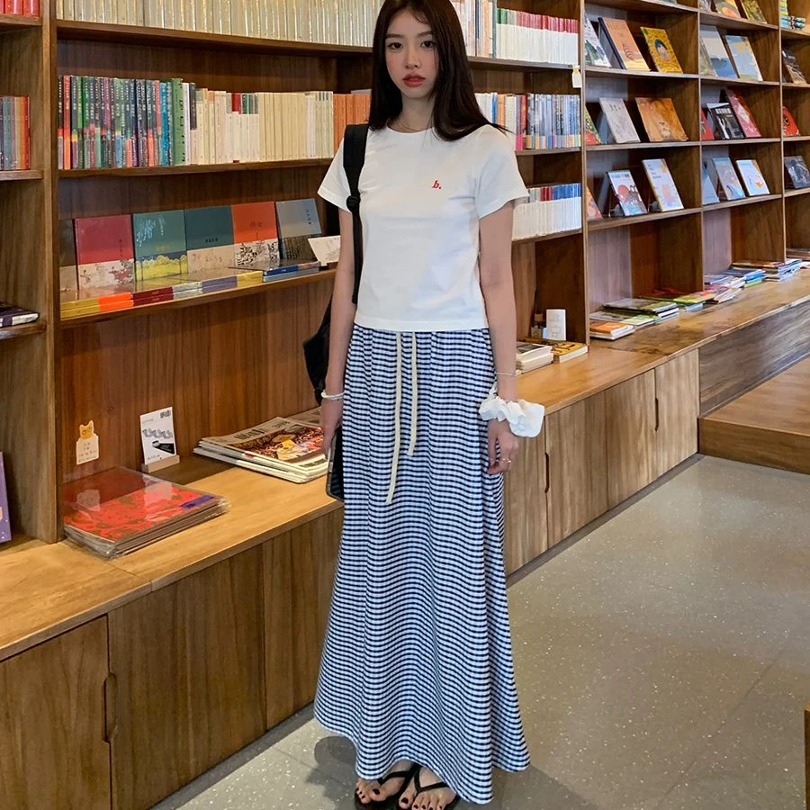 Spring Summer Women Long A-line Pleated Skirts Plaid Elastic Drawstring Skirts High Waist Korean Sweet Beach Holiday Maxi Skirt
Spring Summer Women Long A-line Pleated Skirts Plaid Elastic Drawstring Skirts High Waist Korean Sweet Beach Holiday Maxi Skirt