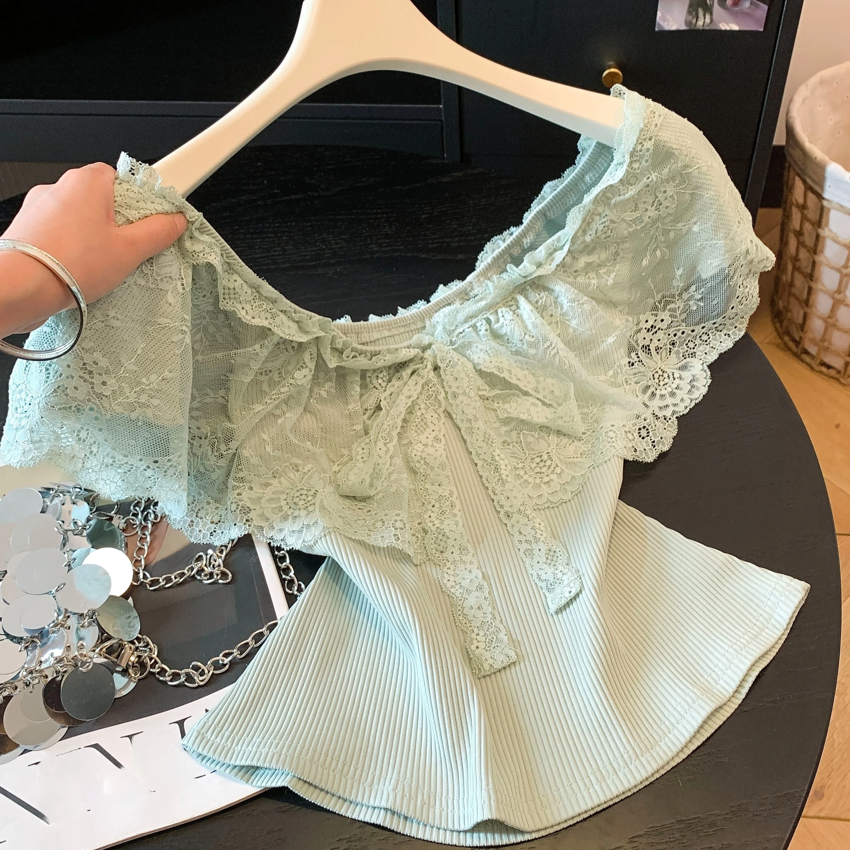 Pure Desire Lace Splice Fly Sleeve Knitted Sweater Women's Summer New Waist Cinching Slimming Sexy Top Sexy Style Fit Women
Pure Desire Lace Splice Fly Sleeve Knitted Sweater Women's Summer New Waist Cinching Slimming Sexy Top Sexy Style Fit Women