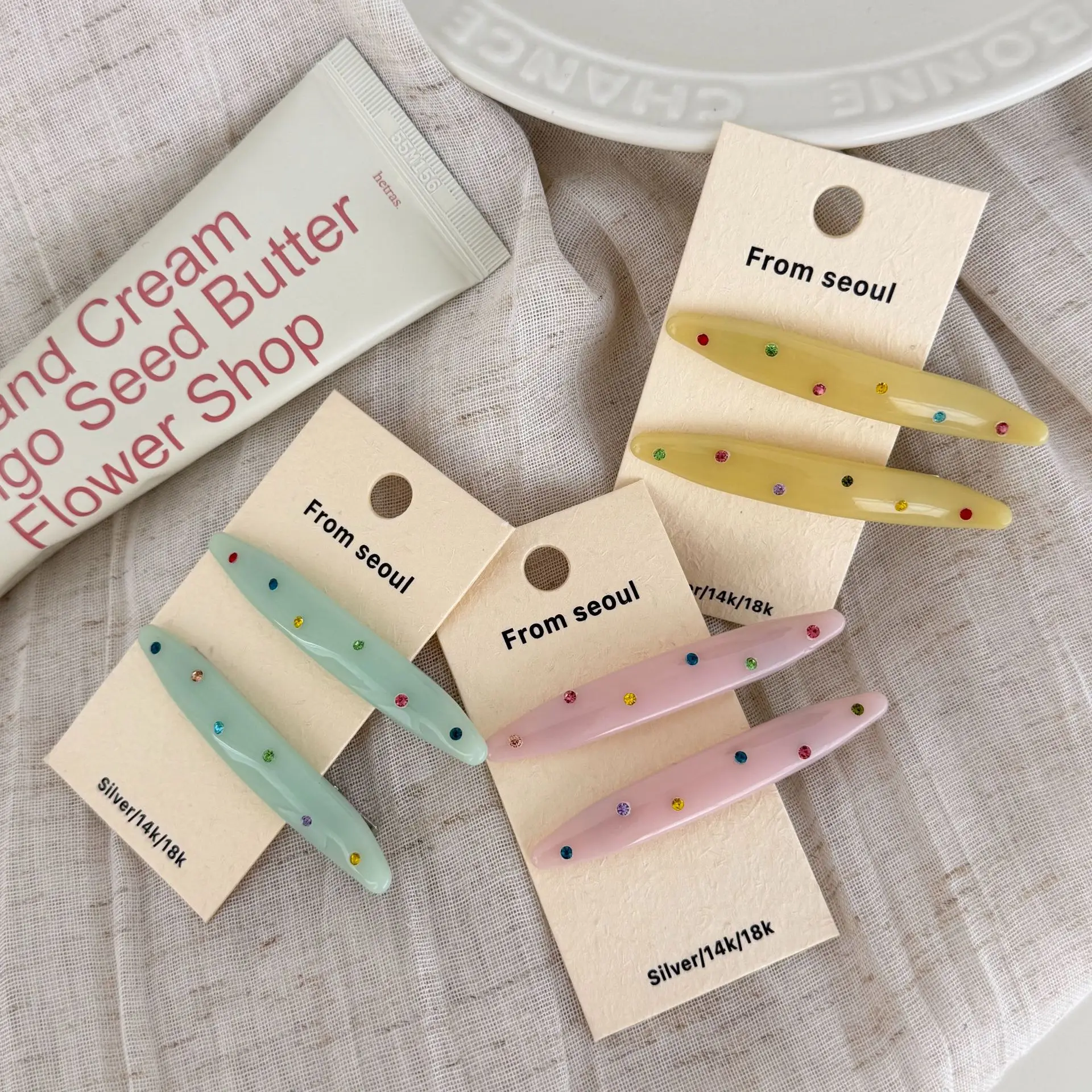 Premium Elegant Colorful Rhinestone Hair Clip Korean Style Soft Cream Side Clip for Bangs Cute Girl Daily Office Use
Premium Elegant Colorful Rhinestone Hair Clip Korean Style Soft Cream Side Clip for Bangs Cute Girl Daily Office Use