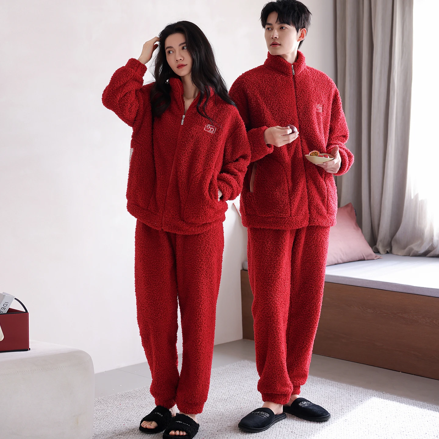Зимний комплект пижам для пар, фланелевые пижамы для влюбленных, толстая теплая домашняя одежда
Зимний комплект пижам для пар, фланелевые пижамы для влюбленных, толстая теплая домашняя одежда