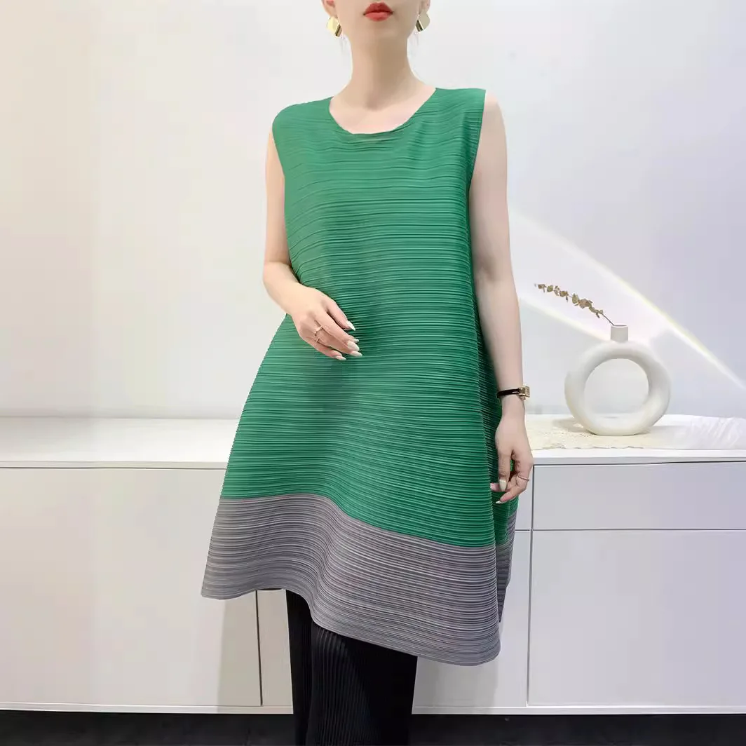 Miyake Pleated Colorblocking Top 2025 Summer New Loose Large Size Comfortable Casual Mid-Length Skirt T-Shirt
Miyake Pleated Colorblocking Top 2025 Summer New Loose Large Size Comfortable Casual Mid-Length Skirt T-Shirt