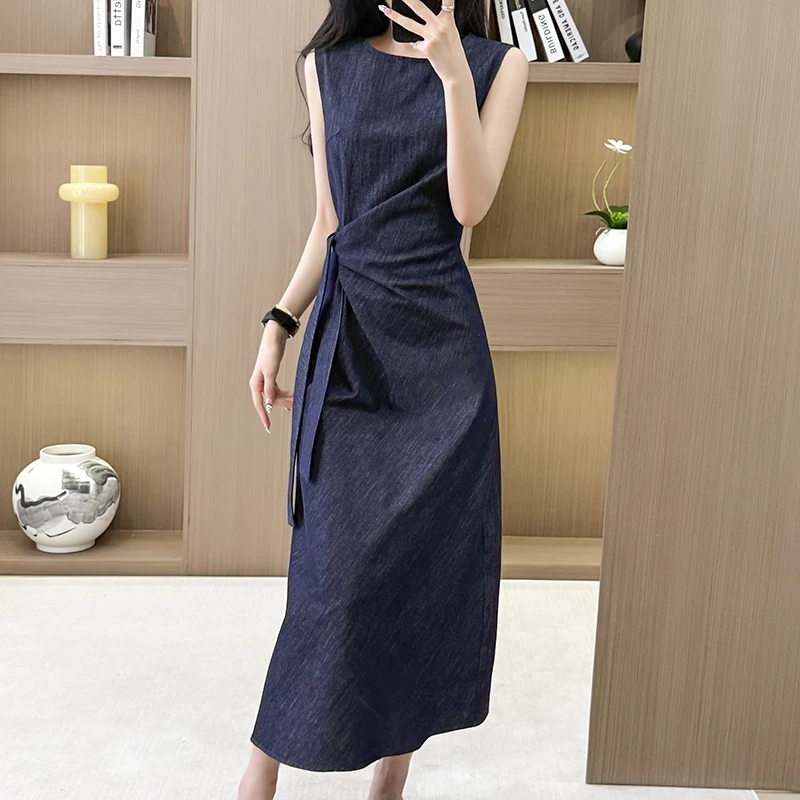 Summer Sundress Women Bandage High Waist Long Denim Dress Vintage Split Zipper Vest Dress Female
Summer Sundress Women Bandage High Waist Long Denim Dress Vintage Split Zipper Vest Dress Female
