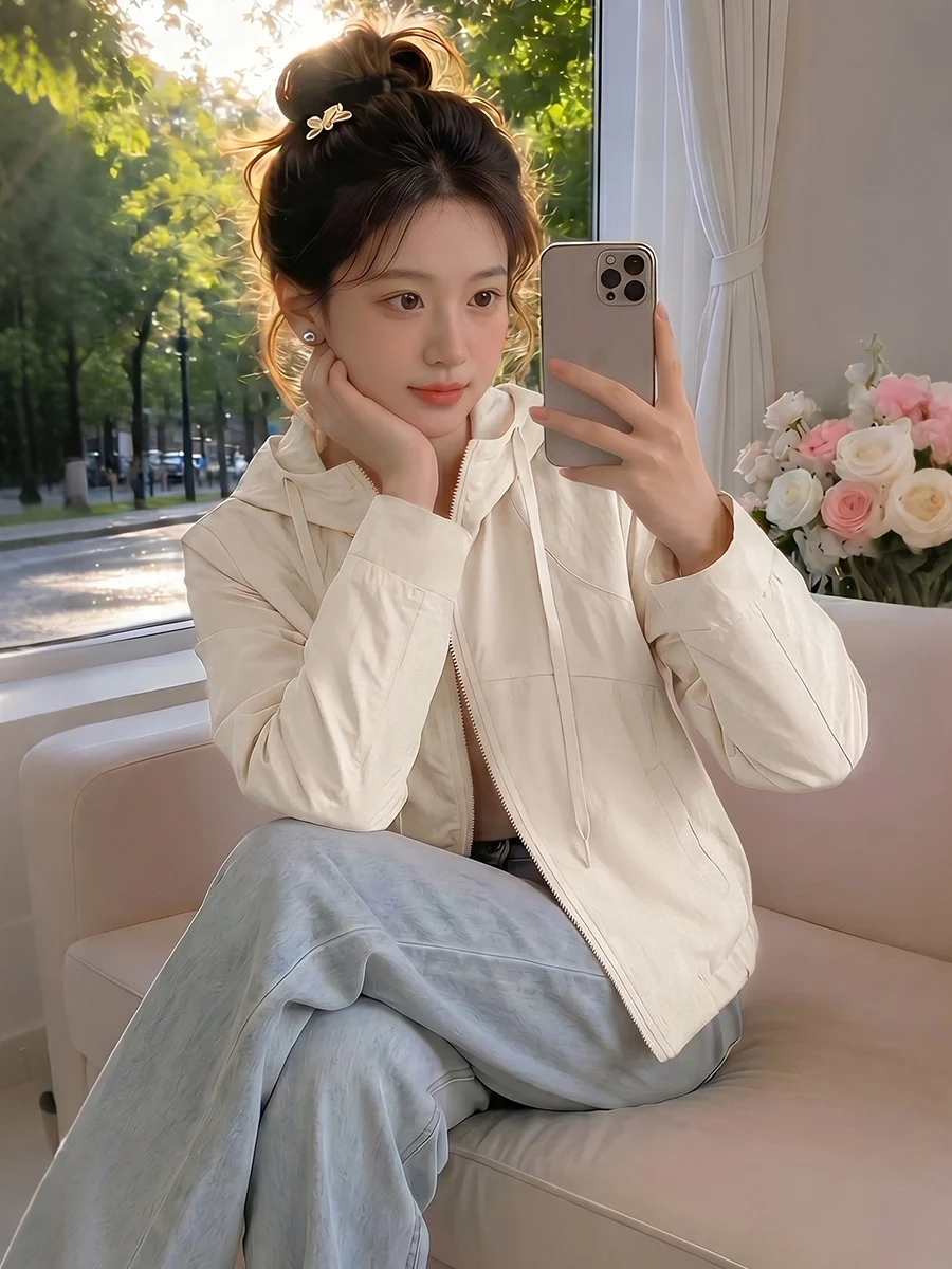 Fashionable Hooded Jacket Women's Summer New Simple Pure Color Long Sleeve Top Breathable Straight Cut Commute Style Office Wear
Fashionable Hooded Jacket Women's Summer New Simple Pure Color Long Sleeve Top Breathable Straight Cut Commute Style Office Wear