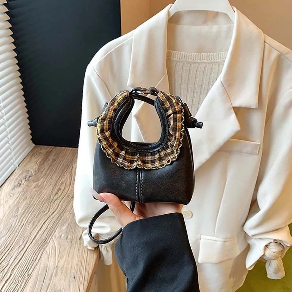 Retro Lipstick Crossbody Bag Lace Adjustable Straps Small Shoulder Pouch Polyester Waterproof Leather Mini Handbag Friends
Retro Lipstick Crossbody Bag Lace Adjustable Straps Small Shoulder Pouch Polyester Waterproof Leather Mini Handbag Friends