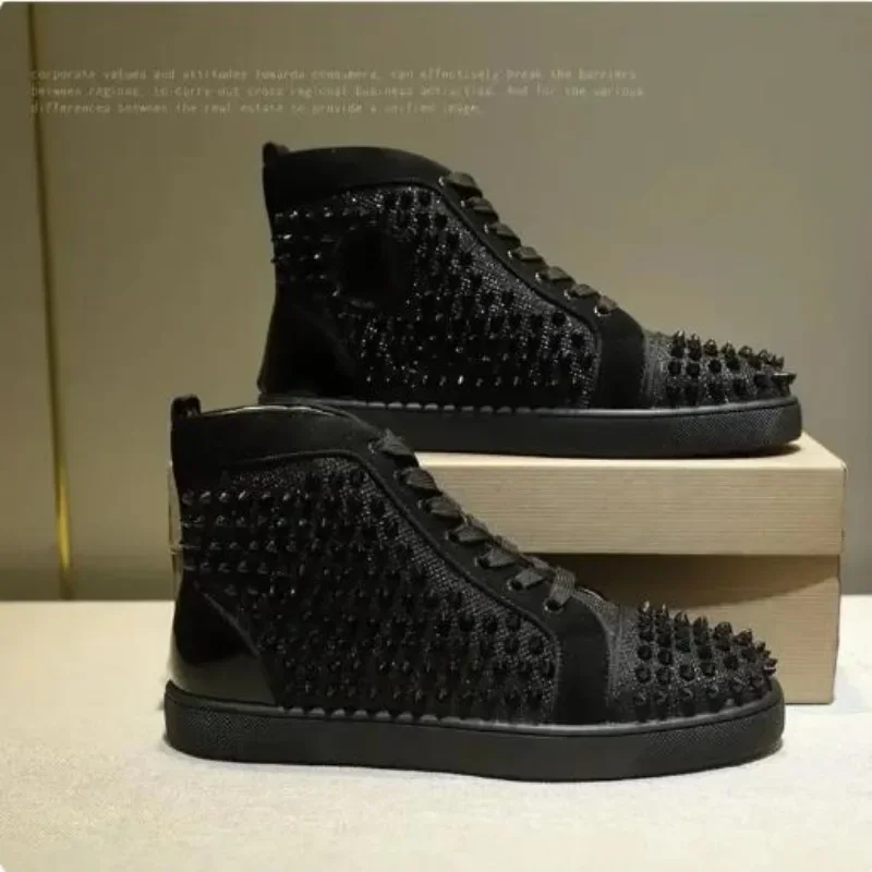 New Designer Luxury Men's Shoes Women's High Top Black Leather Rivets Red-soled Shoe Casual Flat Loafers Spike Tennis Sneakers
New Designer Luxury Men's Shoes Women's High Top Black Leather Rivets Red-soled Shoe Casual Flat Loafers Spike Tennis Sneakers