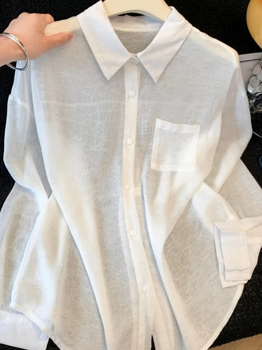 Elegant Design Sun Protection Light Weight Breathable Women's Summer Shirt Button Open Split White Outerwear Top
Elegant Design Sun Protection Light Weight Breathable Women's Summer Shirt Button Open Split White Outerwear Top