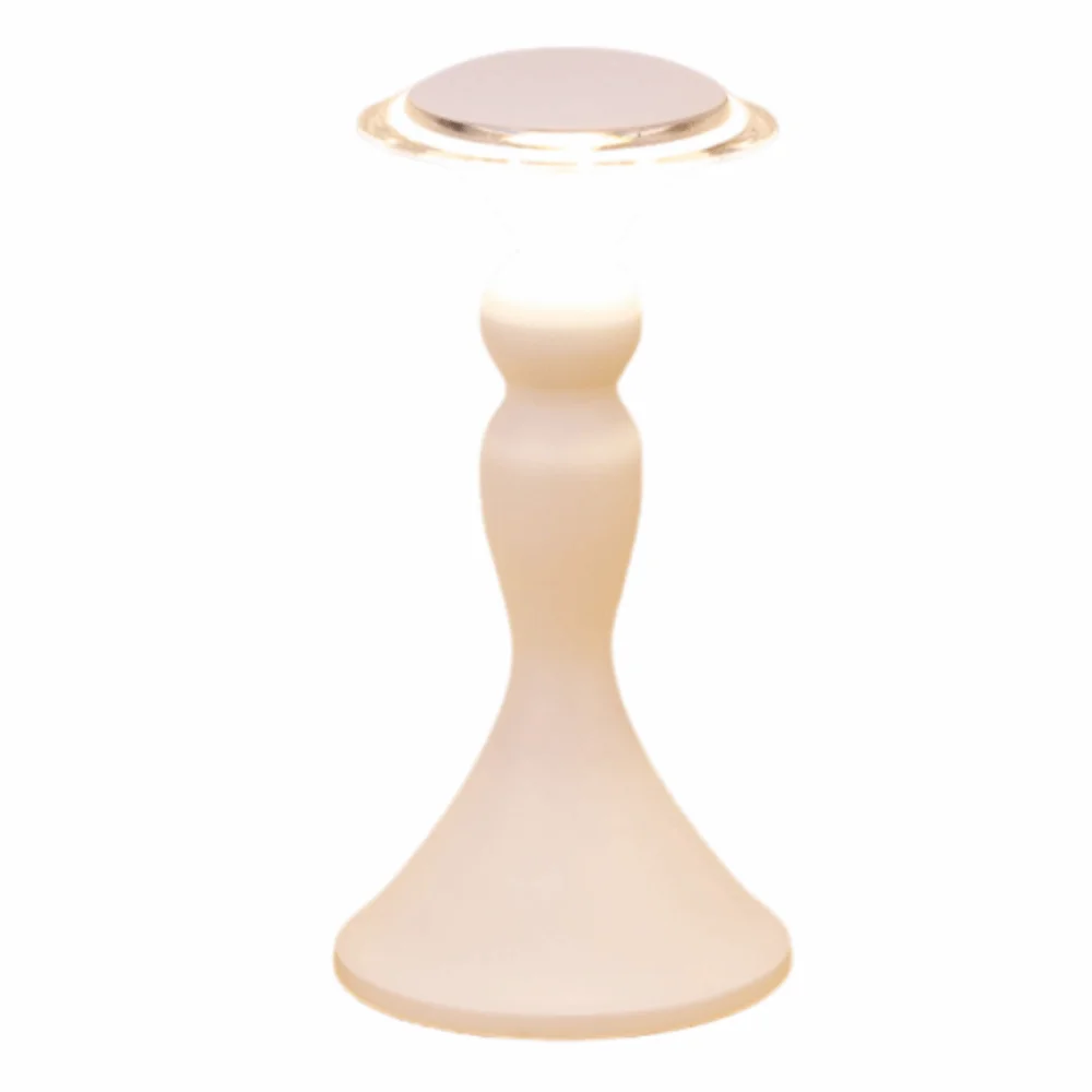 Настольная лампа в европейском стиле, 3 цвета света, сенсорное управление, ретро-дизайн, мягкий свет, перезаряжаемая светодиодная лампа для чтения
Настольная лампа в европейском стиле, 3 цвета света, сенсорное управление, ретро-дизайн, мягкий свет, перезаряжаемая светодиодная лампа для чтения