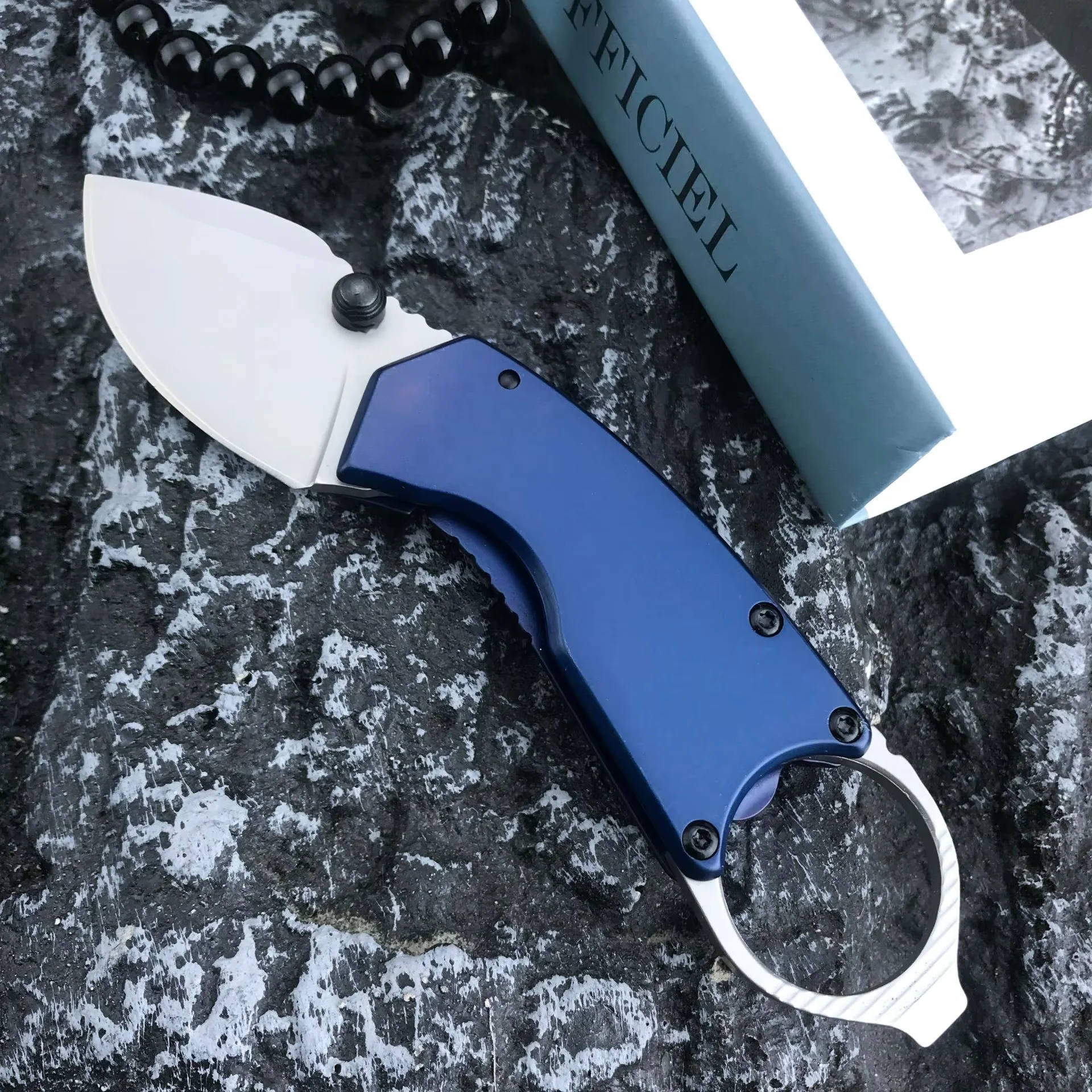 Multi-functional outdoor EDC folding knife with 8Cr blade, comfortable grip, suitable for daily carry and outdoor use.
Multi-functional outdoor EDC folding knife with 8Cr blade, comfortable grip, suitable for daily carry and outdoor use.