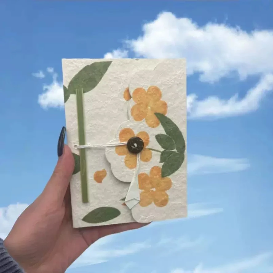 Скетчбук ручной работы из винтажной бумаги локта | Блокнот для рисования, каллиграфии, акварели, раскрашивания для взрослых, подарок (Непал)
Скетчбук ручной работы из винтажной бумаги локта | Блокнот для рисования, каллиграфии, акварели, раскрашивания для взрослых, подарок (Непал)