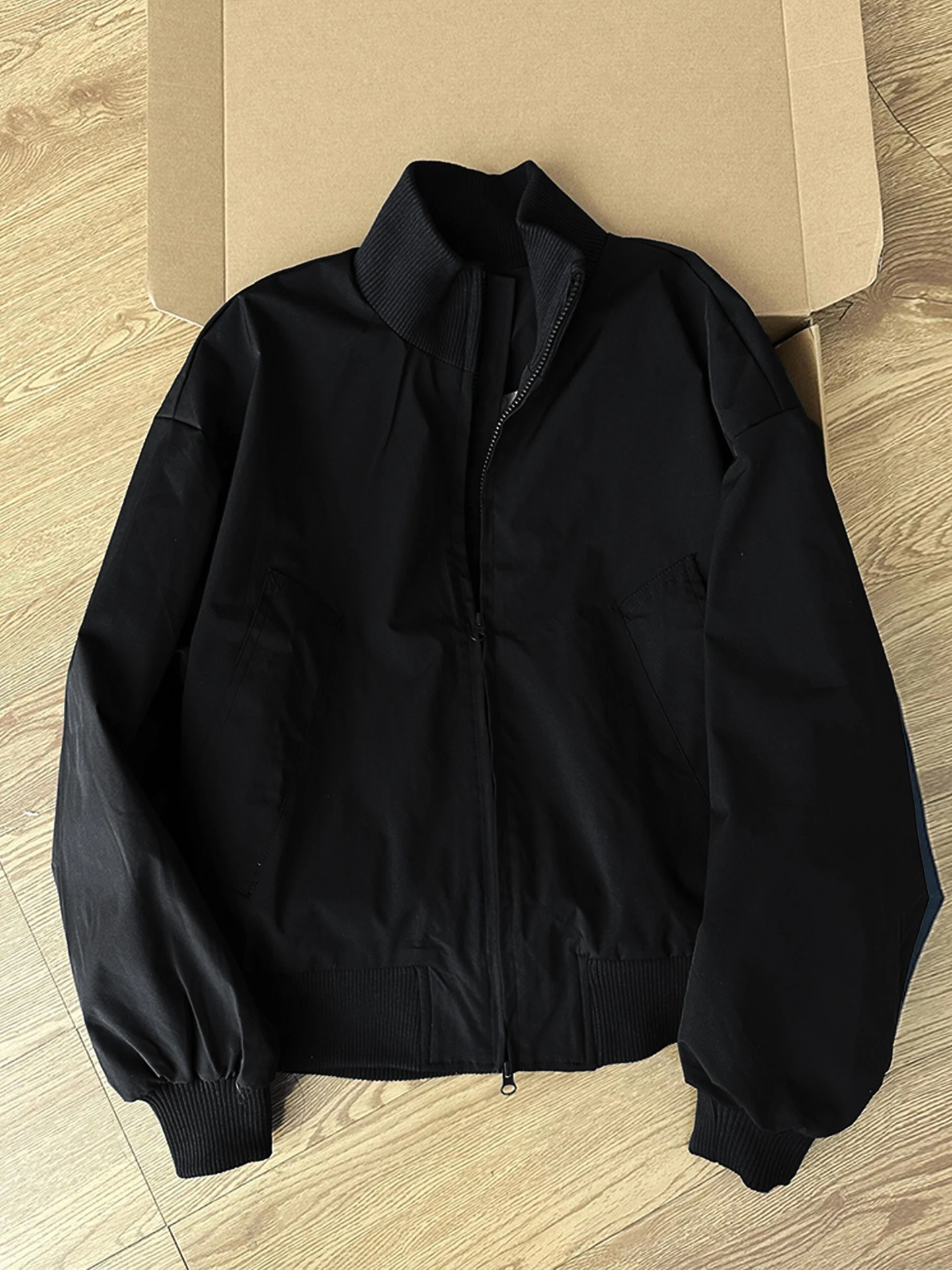 Мужская демисезонная куртка-бомбер Bla Pilot Jaet с воротником-стойкой, повседневная, для активного отдыха, на молнии
Мужская демисезонная куртка-бомбер Bla Pilot Jaet с воротником-стойкой, повседневная, для активного отдыха, на молнии