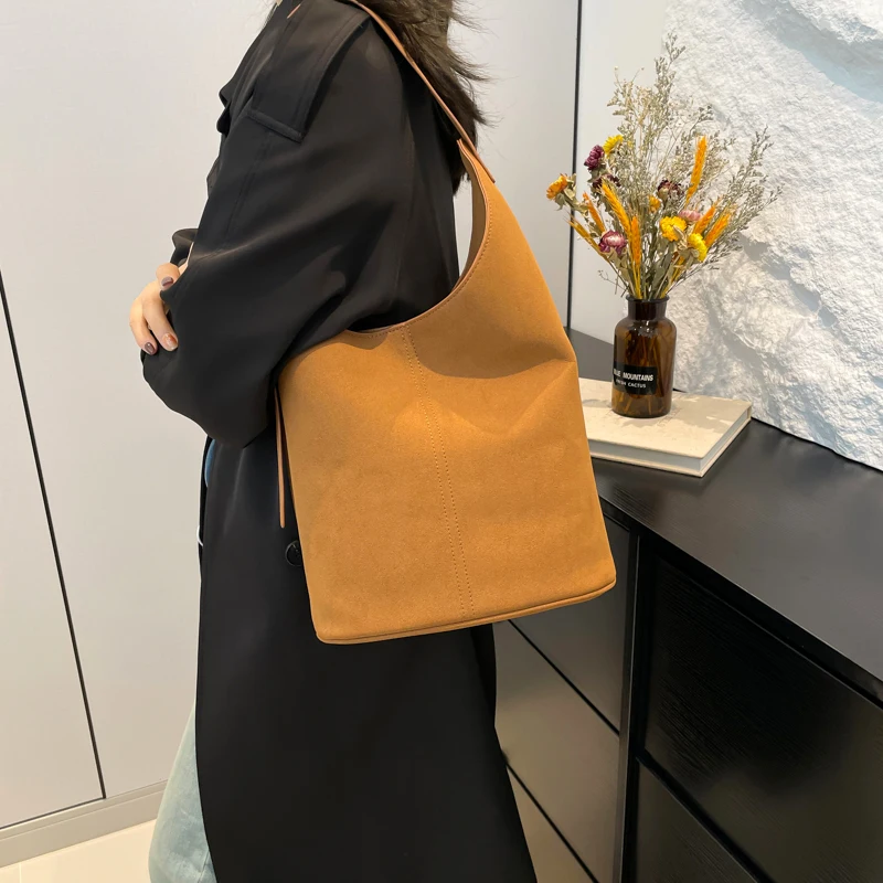 Luxury Solid Color Frosted Leather Bucket Bag Large Capacity Handbag Women Crossbody Shoulder Bag Fashion Female Tote Sac A Main
Luxury Solid Color Frosted Leather Bucket Bag Large Capacity Handbag Women Crossbody Shoulder Bag Fashion Female Tote Sac A Main
