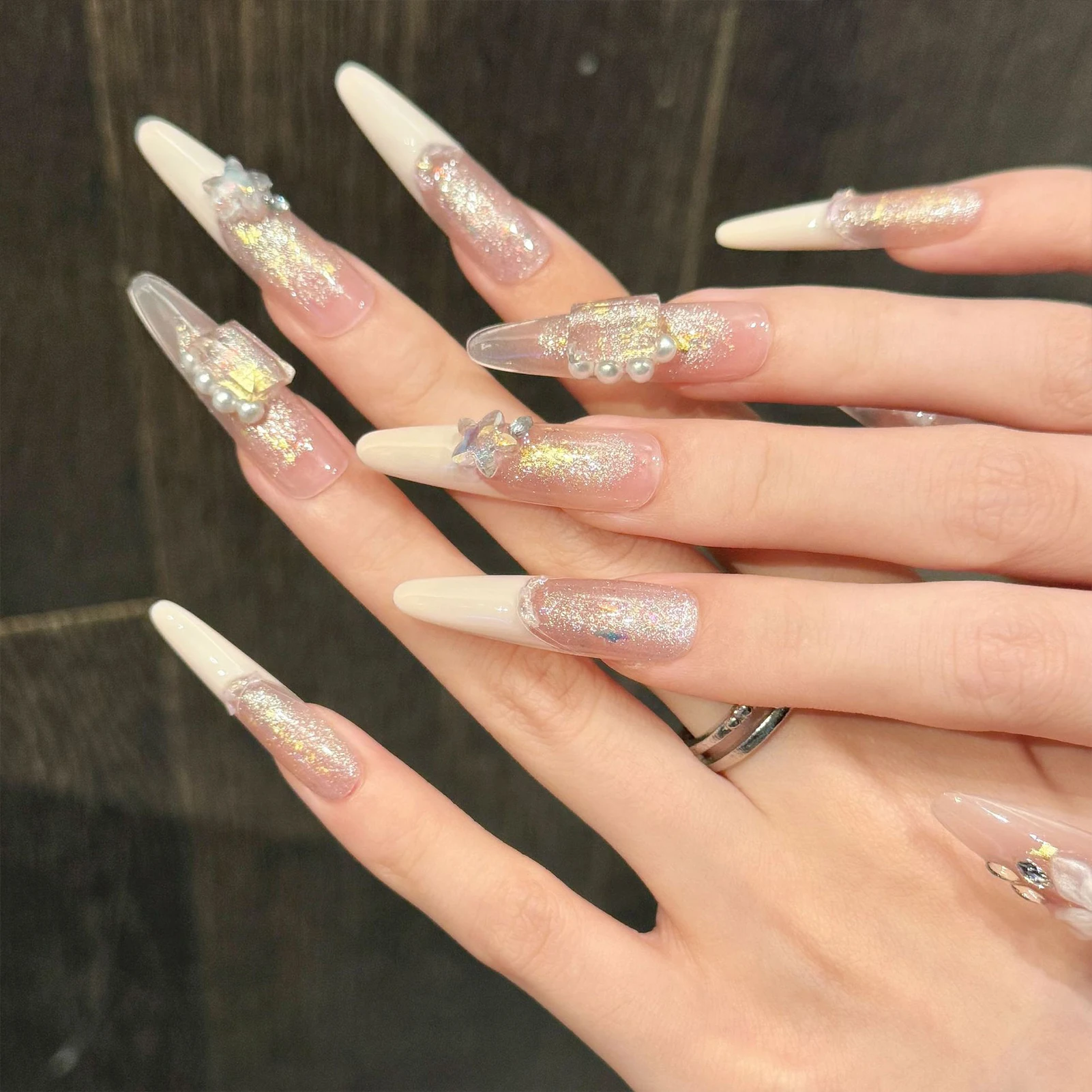10pcs Nude Pink French Long False Nails With Glitter K9 Large Diamond Decor Handmade Press On Nails Almond Blush Fake Nails Art
10pcs Nude Pink French Long False Nails With Glitter K9 Large Diamond Decor Handmade Press On Nails Almond Blush Fake Nails Art