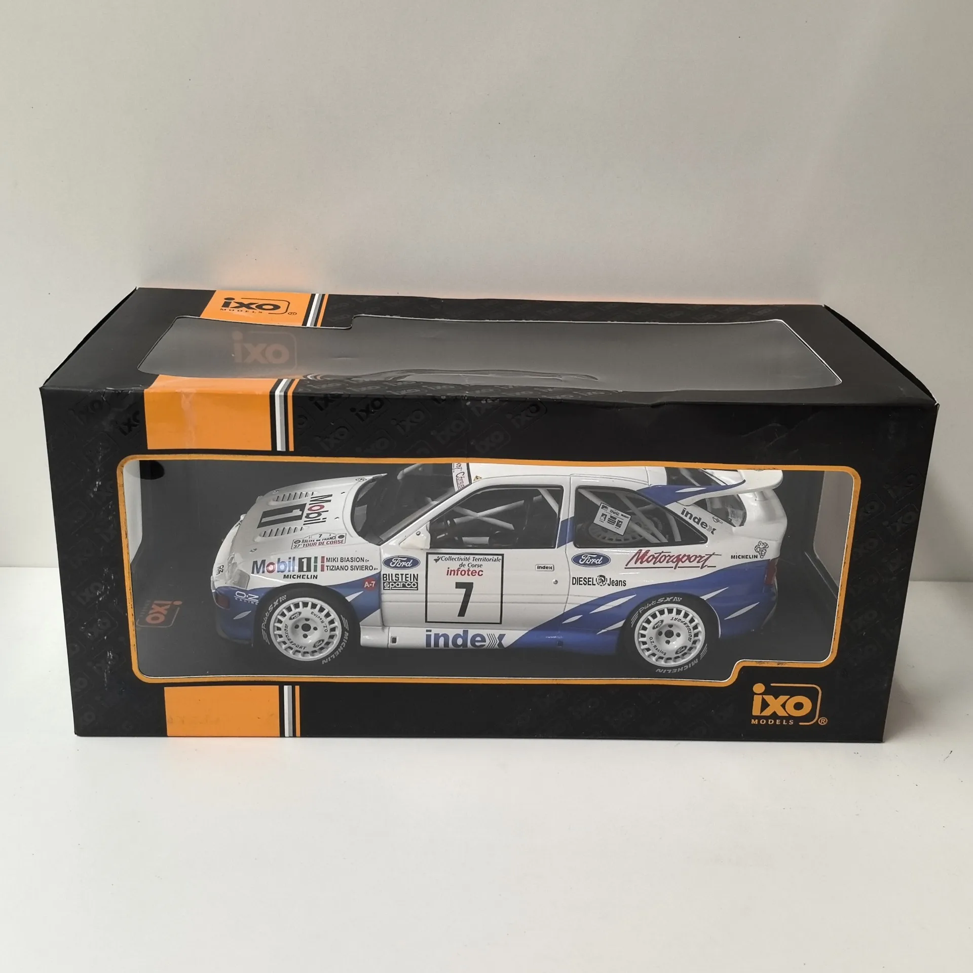 Diecast IXO 1/18 Scale FORD ESCORT COSWORTH #7 1993 RS Ford Rally Alloy Car Model Collectible Toy Gift Souvenir Display Ornament
Diecast IXO 1/18 Scale FORD ESCORT COSWORTH #7 1993 RS Ford Rally Alloy Car Model Collectible Toy Gift Souvenir Display Ornament
