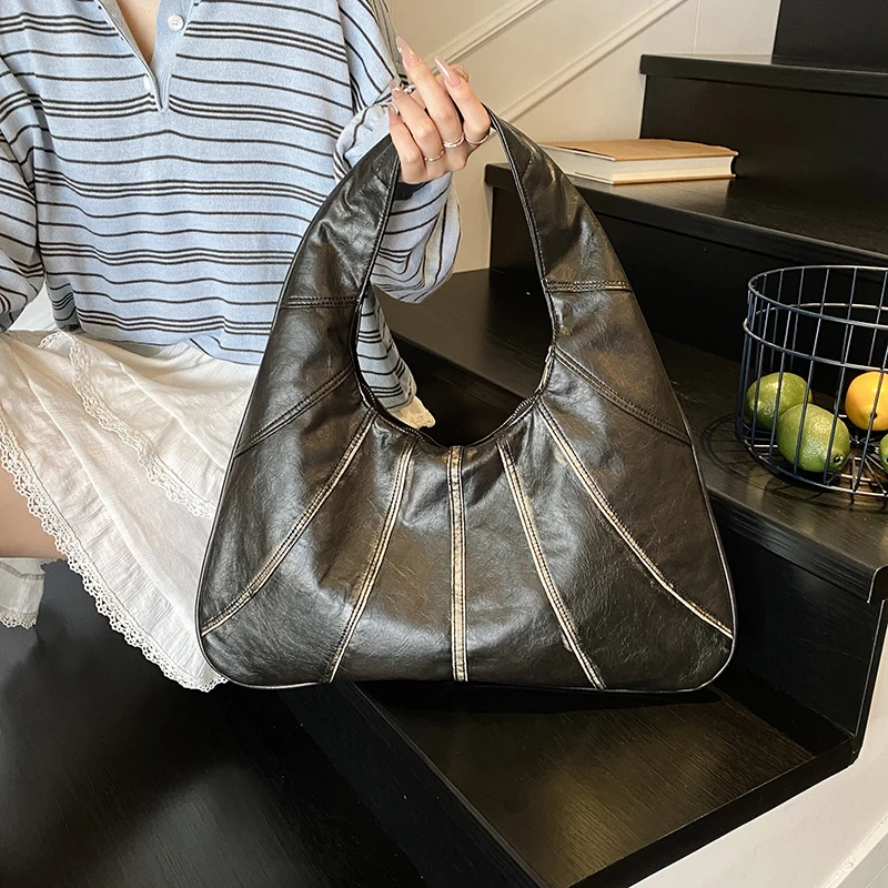 PU Leather Shoulder Bags For Women 2025 New Y2K Trend Female Underarm Lady Handbags And Purses Retro Tote Female Business Bag
PU Leather Shoulder Bags For Women 2025 New Y2K Trend Female Underarm Lady Handbags And Purses Retro Tote Female Business Bag