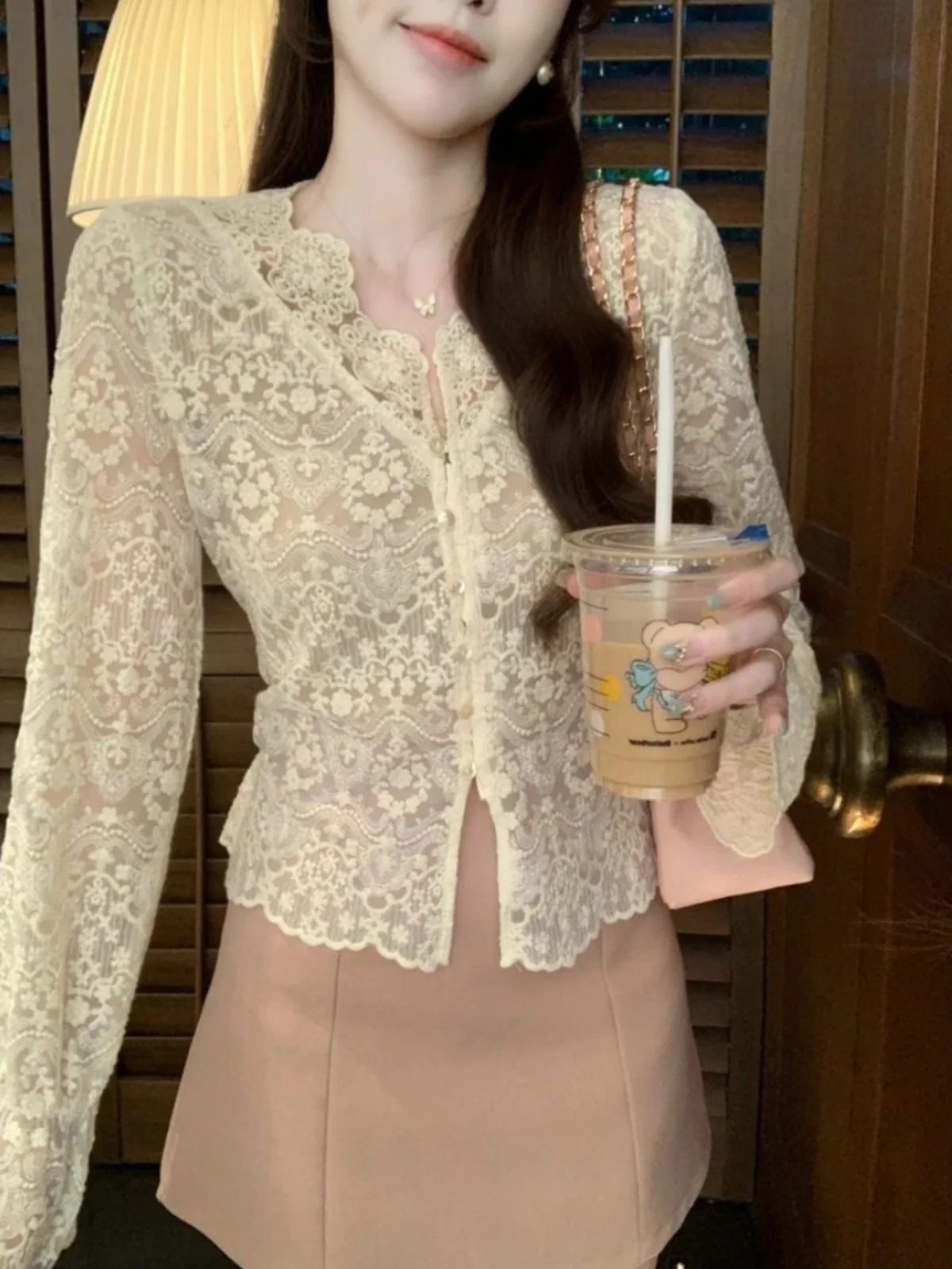 Кружевной открытый кардиган в стиле ретро, женский весенне-осенний свободный ажурный длинный топ V-Ne, полый трикотаж
Кружевной открытый кардиган в стиле ретро, женский весенне-осенний свободный ажурный длинный топ V-Ne, полый трикотаж