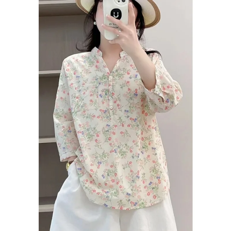 Retro Floral Three Quarter Sleeve Shirt Women's Summer Short Sleeve Loose Versatile Top
Retro Floral Three Quarter Sleeve Shirt Women's Summer Short Sleeve Loose Versatile Top