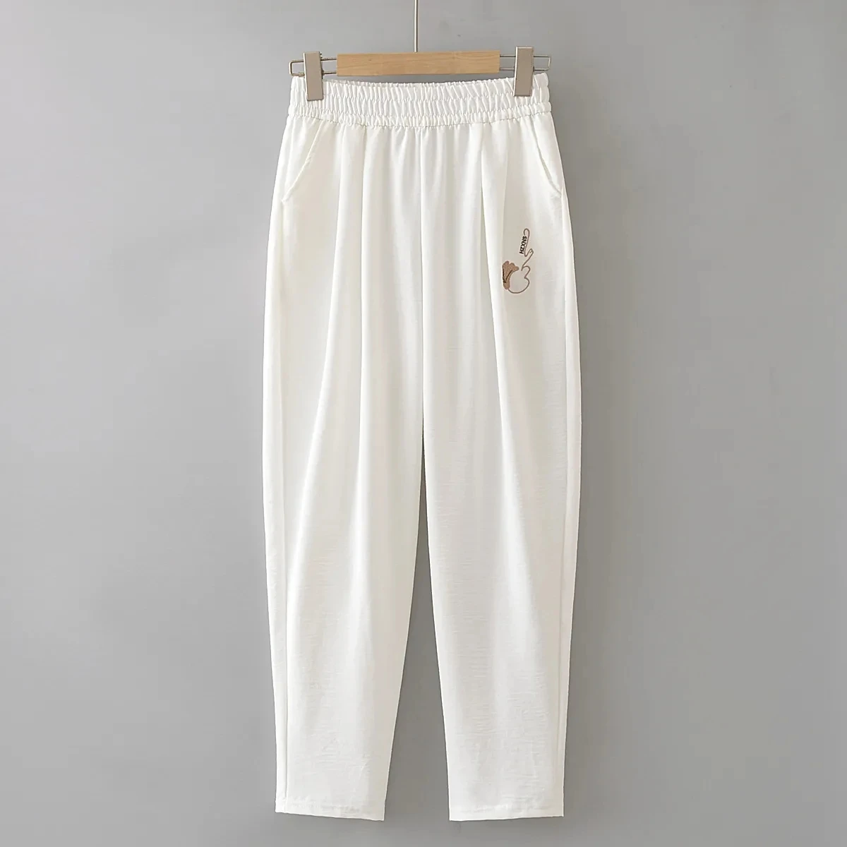 High-waisted Straight-leg Casual Trousers For Middle-aged Elderly Women Summer Thin Style Comfortable Fit
High-waisted Straight-leg Casual Trousers For Middle-aged Elderly Women Summer Thin Style Comfortable Fit