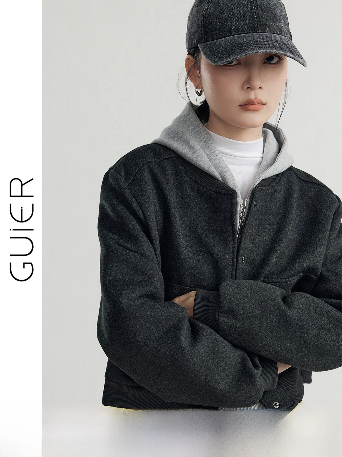 Женское шерстяное пальто Guier 2025: Новинка осени-зимы, винтажное, приталенное, с круглым вырезом, удлиненное, свободного кроя, однотонное
Женское шерстяное пальто Guier 2025: Новинка осени-зимы, винтажное, приталенное, с круглым вырезом, удлиненное, свободного кроя, однотонное