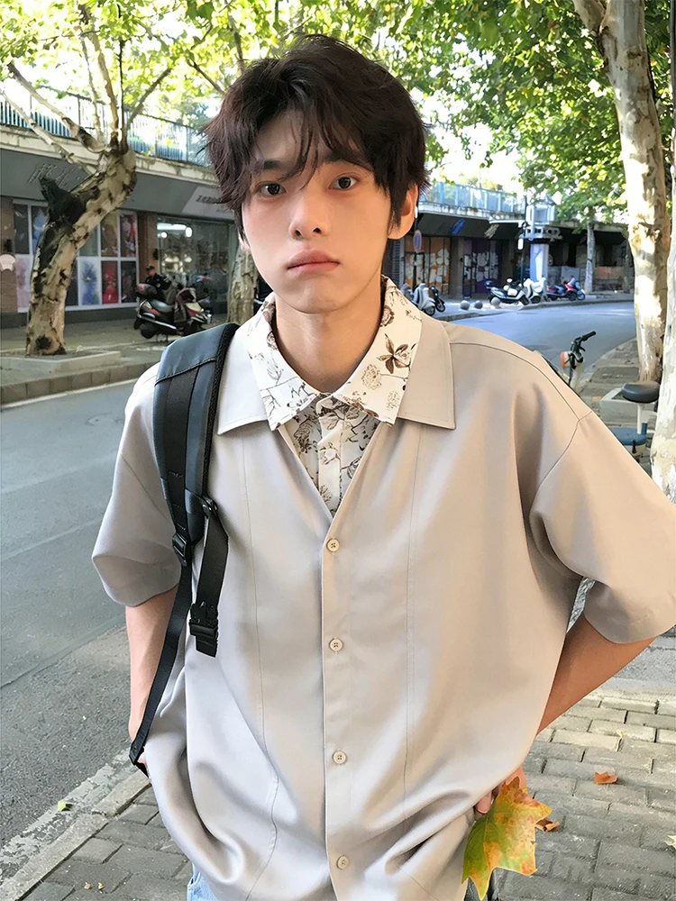 Cuban Collar Ice Silk Thin Short Sleeve Men's Shirt Casual Style Floral Print Fake Two-Piece Five-Sleeve Breathable Summer Shirt
Cuban Collar Ice Silk Thin Short Sleeve Men's Shirt Casual Style Floral Print Fake Two-Piece Five-Sleeve Breathable Summer Shirt