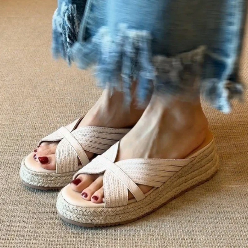 Weave Women Platform Slippers New Wedges Sandals Summer Slingback Shoes 2025 Fashion Casual Woman Flip Flops Slingback Pumps
Weave Women Platform Slippers New Wedges Sandals Summer Slingback Shoes 2025 Fashion Casual Woman Flip Flops Slingback Pumps