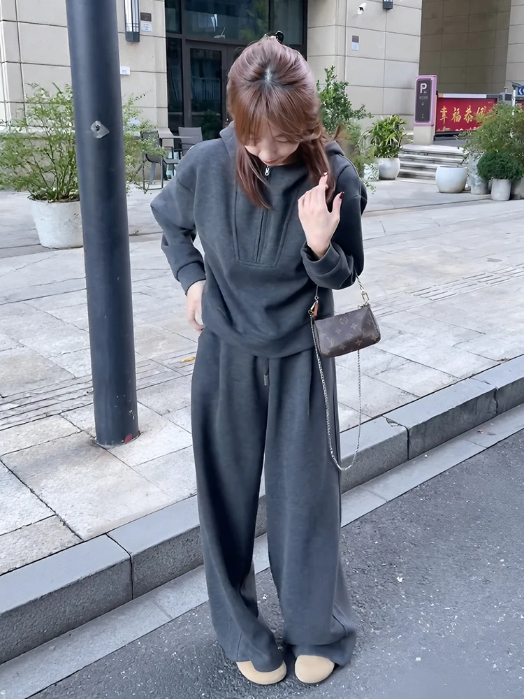 Laid-back Style Hooded Half-zip Sweatshirt Knife Pants Two-piece Set Women Spring Soft Casual Outfit High Waist Long Pants
Laid-back Style Hooded Half-zip Sweatshirt Knife Pants Two-piece Set Women Spring Soft Casual Outfit High Waist Long Pants