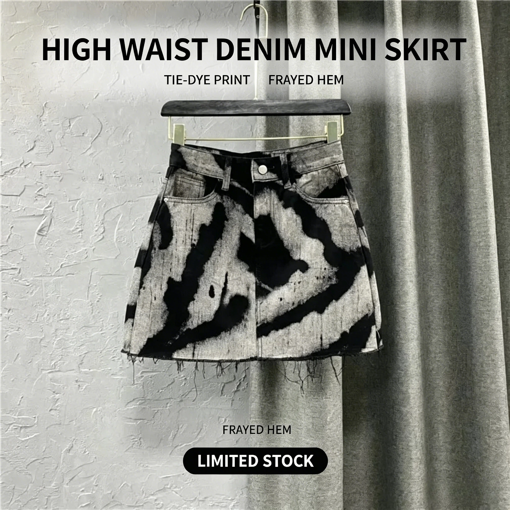 DAILOU Spring and Summer New Korean Spicy Girl Irregular Tie Dyeing High Waist Straight A-line Hairy Denim Wrapped Hip Shorts
DAILOU Spring and Summer New Korean Spicy Girl Irregular Tie Dyeing High Waist Straight A-line Hairy Denim Wrapped Hip Shorts