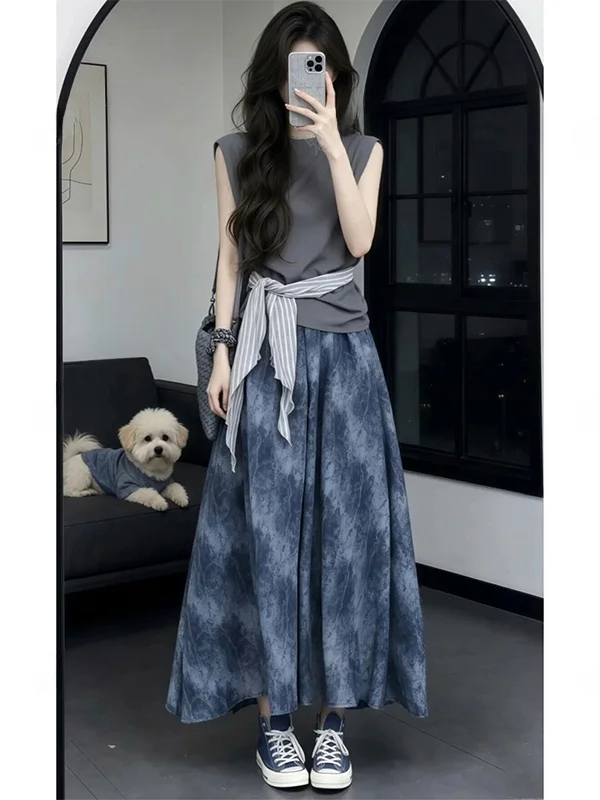 Retro Lazy Style Sleeveless T-Shirt Top And Dyed Skirt Two-Piece Set Sweet And Salty Atmosphere Fashionable Women's Outfit
Retro Lazy Style Sleeveless T-Shirt Top And Dyed Skirt Two-Piece Set Sweet And Salty Atmosphere Fashionable Women's Outfit
