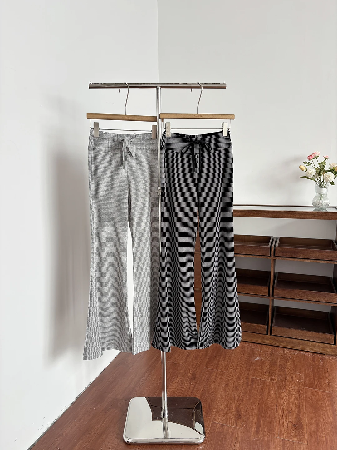 Korean Style High Waist Slimming Casual Pants Women's Summer 2026 New High Waist Bell Bottoms Striped Commute Fashion
Korean Style High Waist Slimming Casual Pants Women's Summer 2026 New High Waist Bell Bottoms Striped Commute Fashion