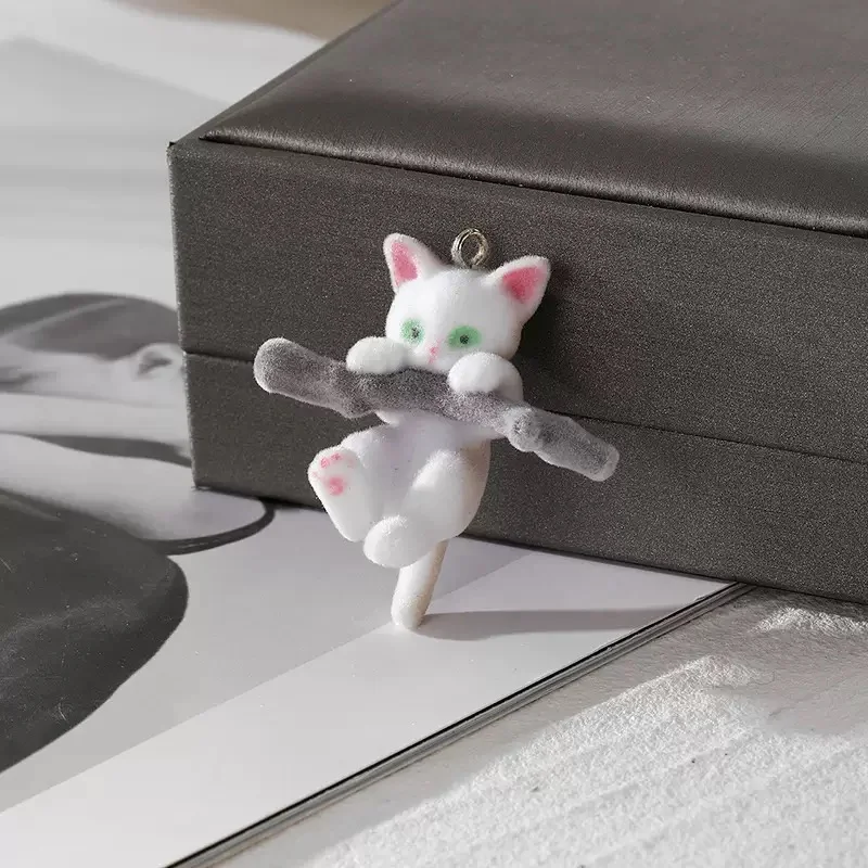 Min order 20pcs/lot color flocking effect cartoon animal cats bear shape resin dolls beads diy jewelry garment pendant accessory
Min order 20pcs/lot color flocking effect cartoon animal cats bear shape resin dolls beads diy jewelry garment pendant accessory