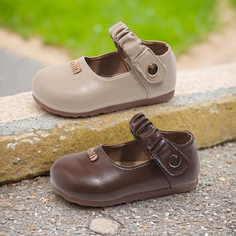 Girls' Casual Leather Shoes 2025 Spring New Version Children's Shallow Mouth Soft Soled Princess Shoes Retro Mary Jane Shoes
Girls' Casual Leather Shoes 2025 Spring New Version Children's Shallow Mouth Soft Soled Princess Shoes Retro Mary Jane Shoes