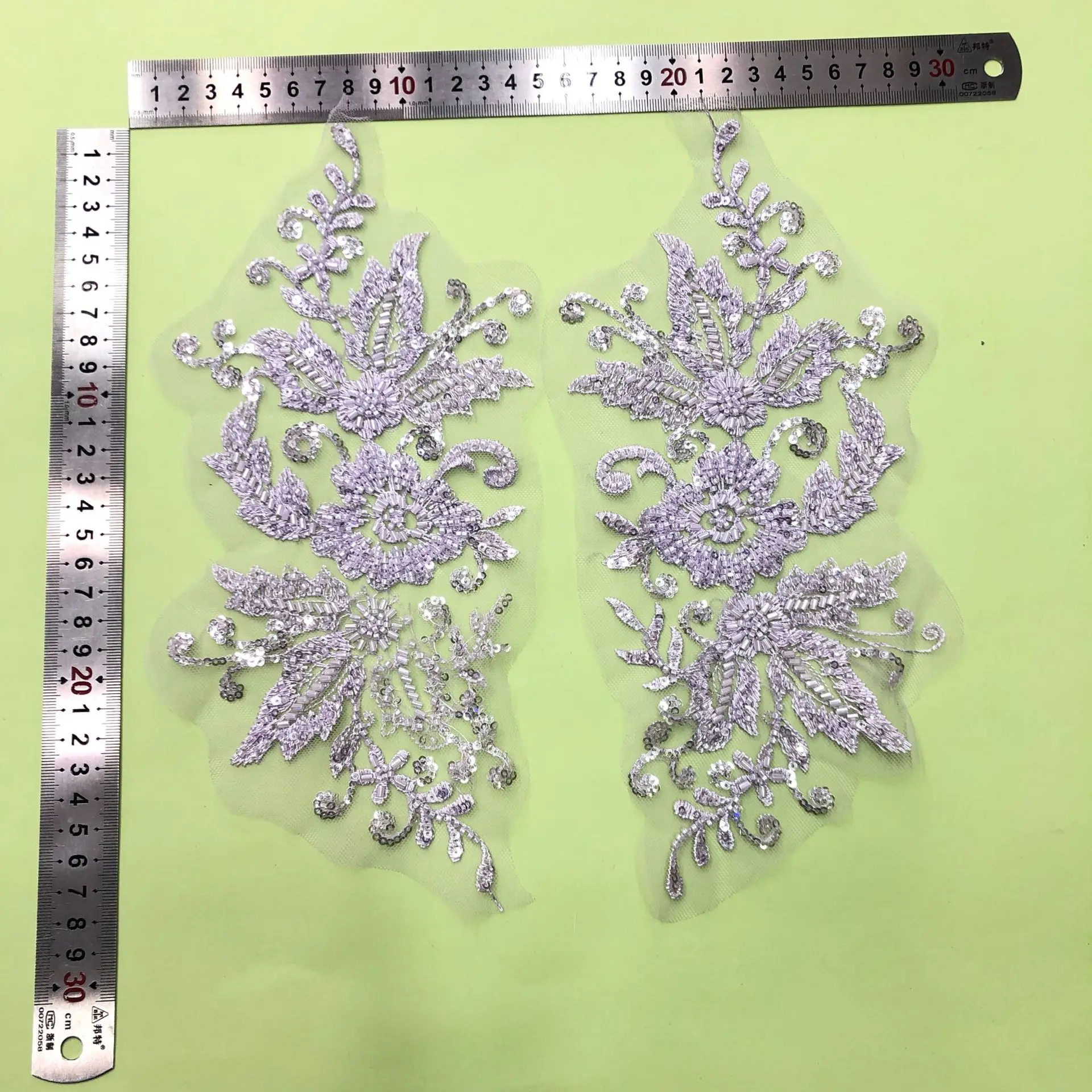 6 Colors Evening Dress Clothing Decorative Accessories DIY A Pair of Embroidered Lace with Sequins Beaded Fabric
6 Colors Evening Dress Clothing Decorative Accessories DIY A Pair of Embroidered Lace with Sequins Beaded Fabric