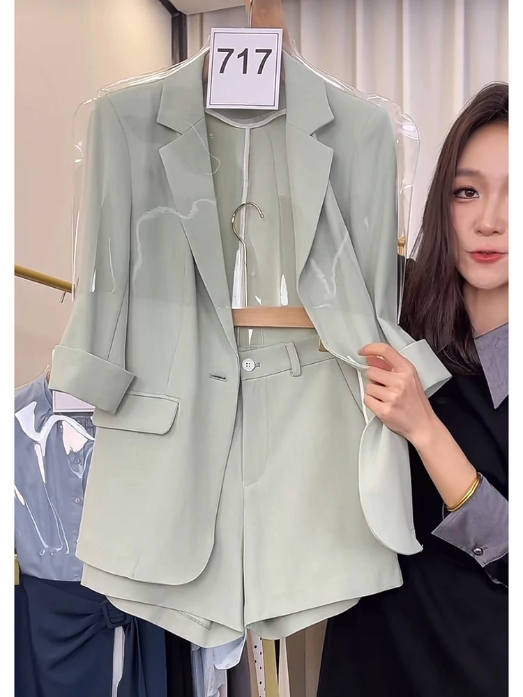 Summer Women's Lightweight Luxury een Suit Jaet And orts Set Pear Body ape Small Fraance Sle Thin Model Faion
Summer Women's Lightweight Luxury een Suit Jaet And orts Set Pear Body ape Small Fraance Sle Thin Model Faion