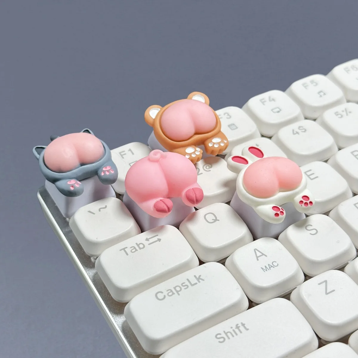 Cute personality pink keycaps for the cross-axis mechanical keyboard. Each keycap is individual.
Cute personality pink keycaps for the cross-axis mechanical keyboard. Each keycap is individual.