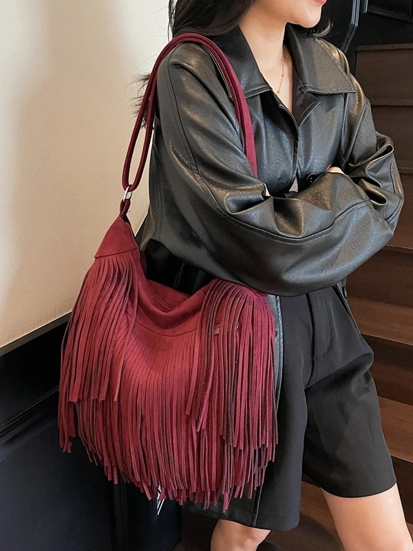 Женская сумка через плечо с кисточками, большая вместительная сумка из искусственного бархата, модная ретро-модель на одно плечо
Женская сумка через плечо с кисточками, большая вместительная сумка из искусственного бархата, модная ретро-модель на одно плечо