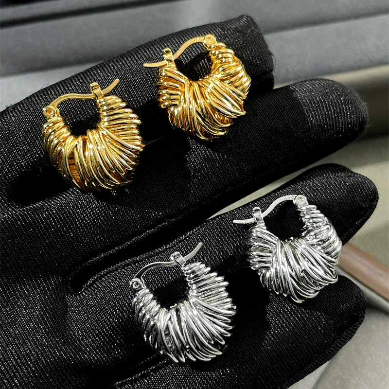 Europe America Brass Plated 18k Gold Silver Earrings Woman Designer Style Jewelry Trend
Europe America Brass Plated 18k Gold Silver Earrings Woman Designer Style Jewelry Trend
